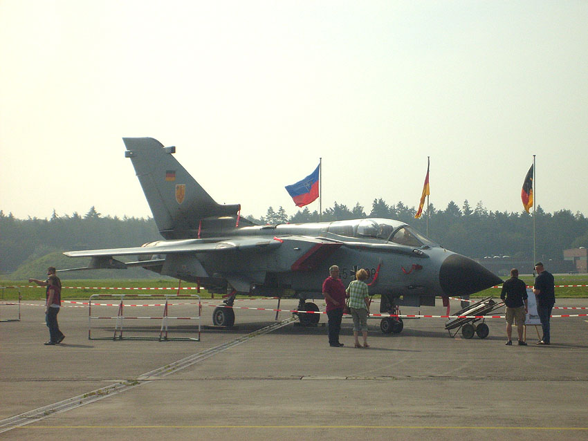 Nachkriegsschutzbauten auf dem Fliegerhorst Upjever (